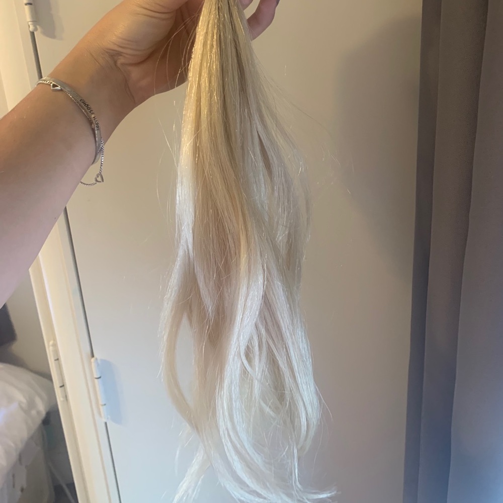 20 pieces of 18” tape in hair extensions - Picture 2 of 4